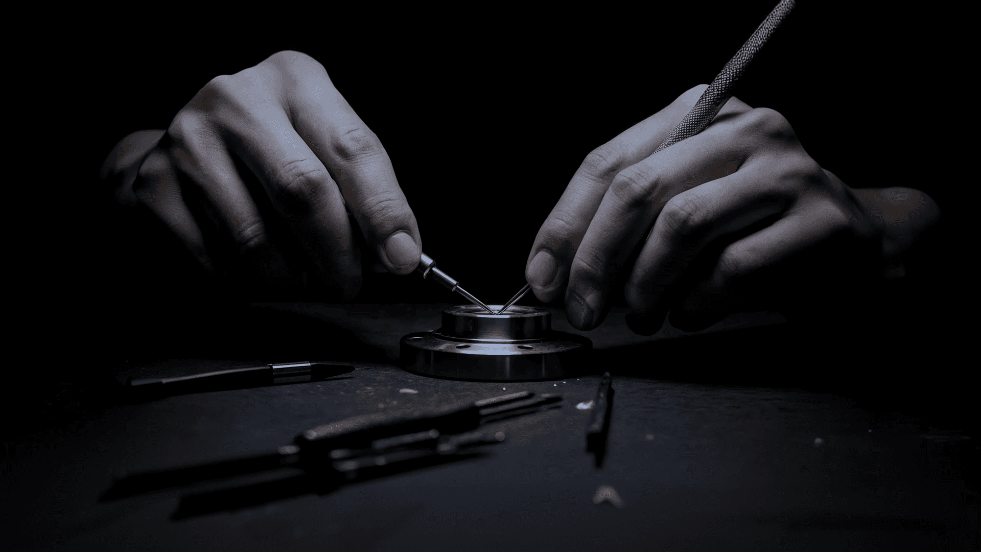 1년의 침묵, 독보적인 브랜드의 탄생